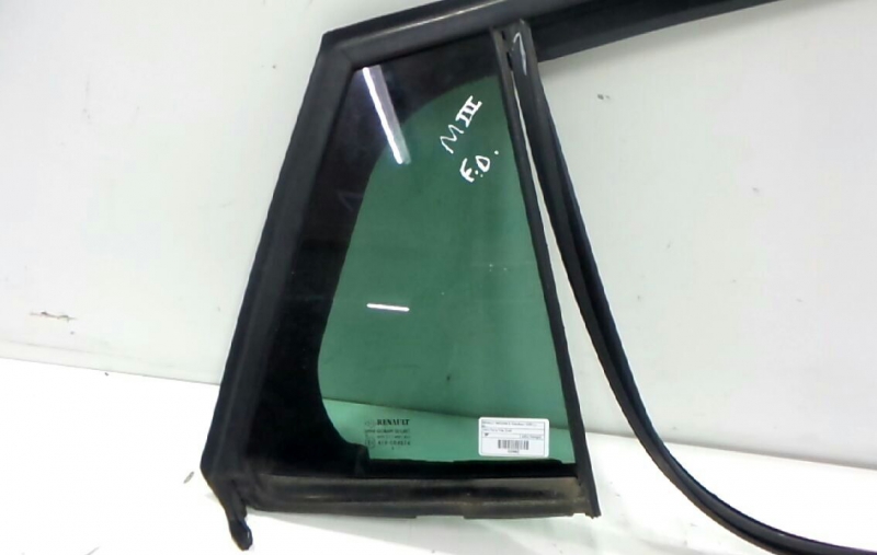 Vidro Porta Trás Direita (426962).