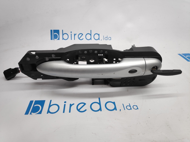 Puxador da Porta Frente Esquerda