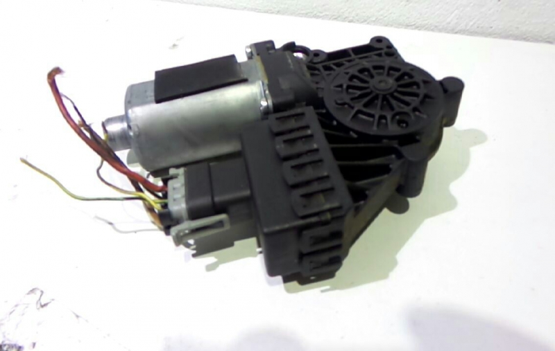 Motor vorne rechts Heben OPEL ASTRA H GTC (A04) | 05 - 10 Imagem-1