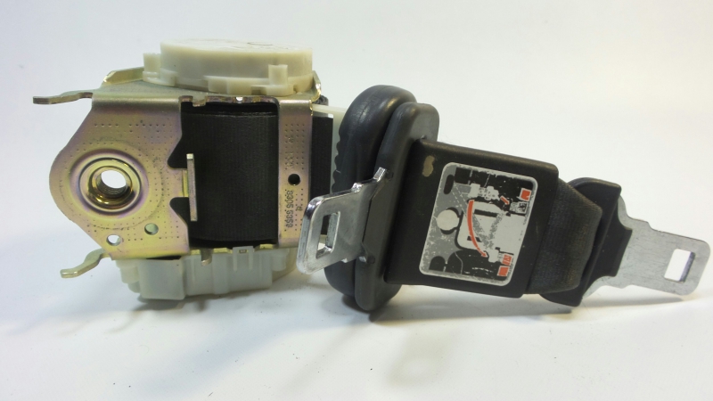 Cinto Tras Central RENAULT CLIO III (BR0/1, CR0/1) | 05 - 