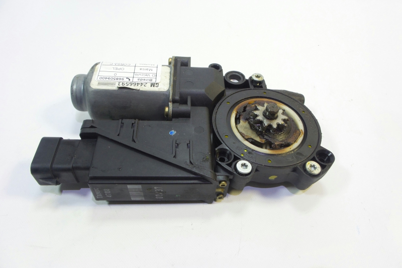 Motor Elevador Frente Esquerdo OPEL CORSA C (X01) | 00 - 09