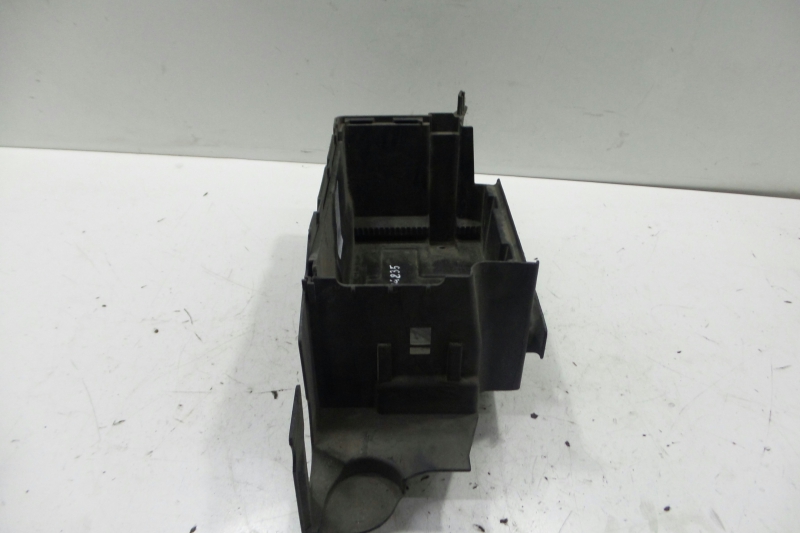 Boîte de batterie SAAB 9-3 (YS3F, E79, D79, D75) | 02 - 15 Imagem-1