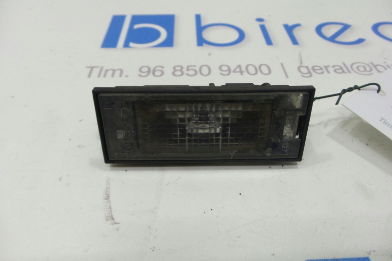 Farolim Luz de Matricula