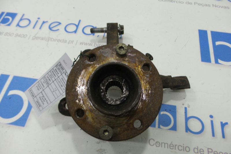 Manga de Eixo Frente Esquerda RENAULT CLIO II (BB_, CB_) | 98 - 