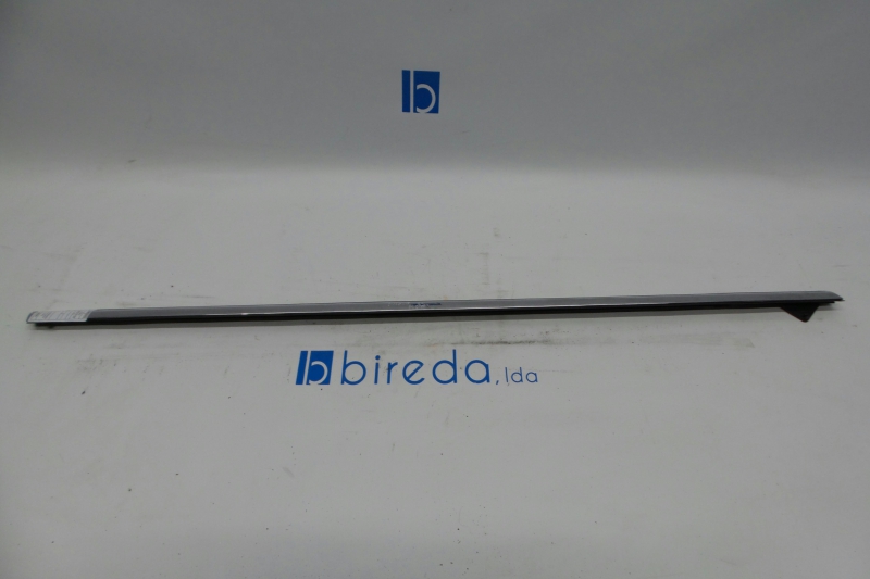 Friso Raspador Vidro Frente Direito FORD FIESTA VI (CB1, CCN) | 08 - 