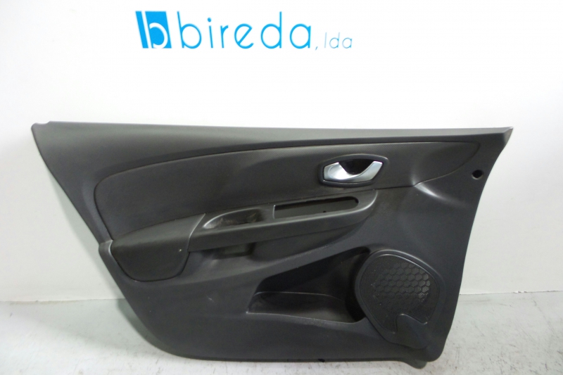 Forra da Porta Frente Esquerda RENAULT CLIO IV (BH_) | 12 - 