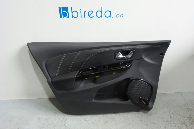 Forra da Porta Frente Esquerda RENAULT CLIO IV (BH_) | 12 - 