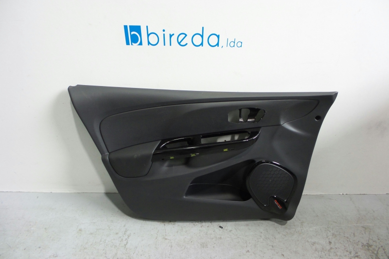 Forra da Porta Frente Esquerda RENAULT CLIO IV (BH_) | 12 - 