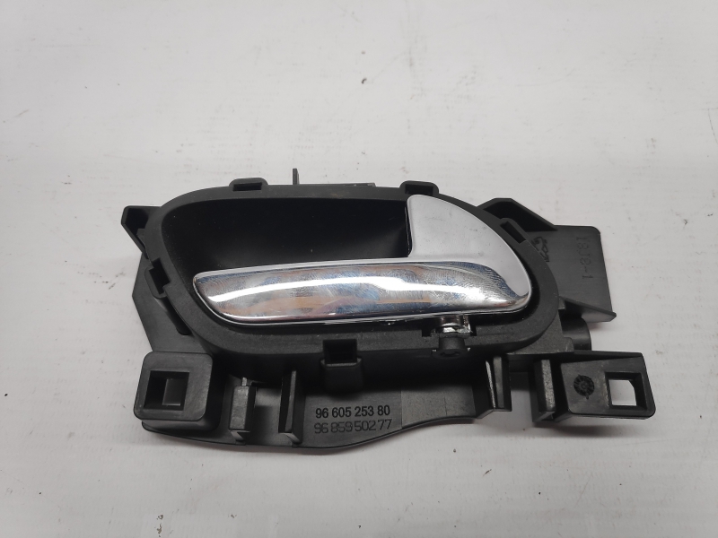 Puxador da Porta Frente Direita