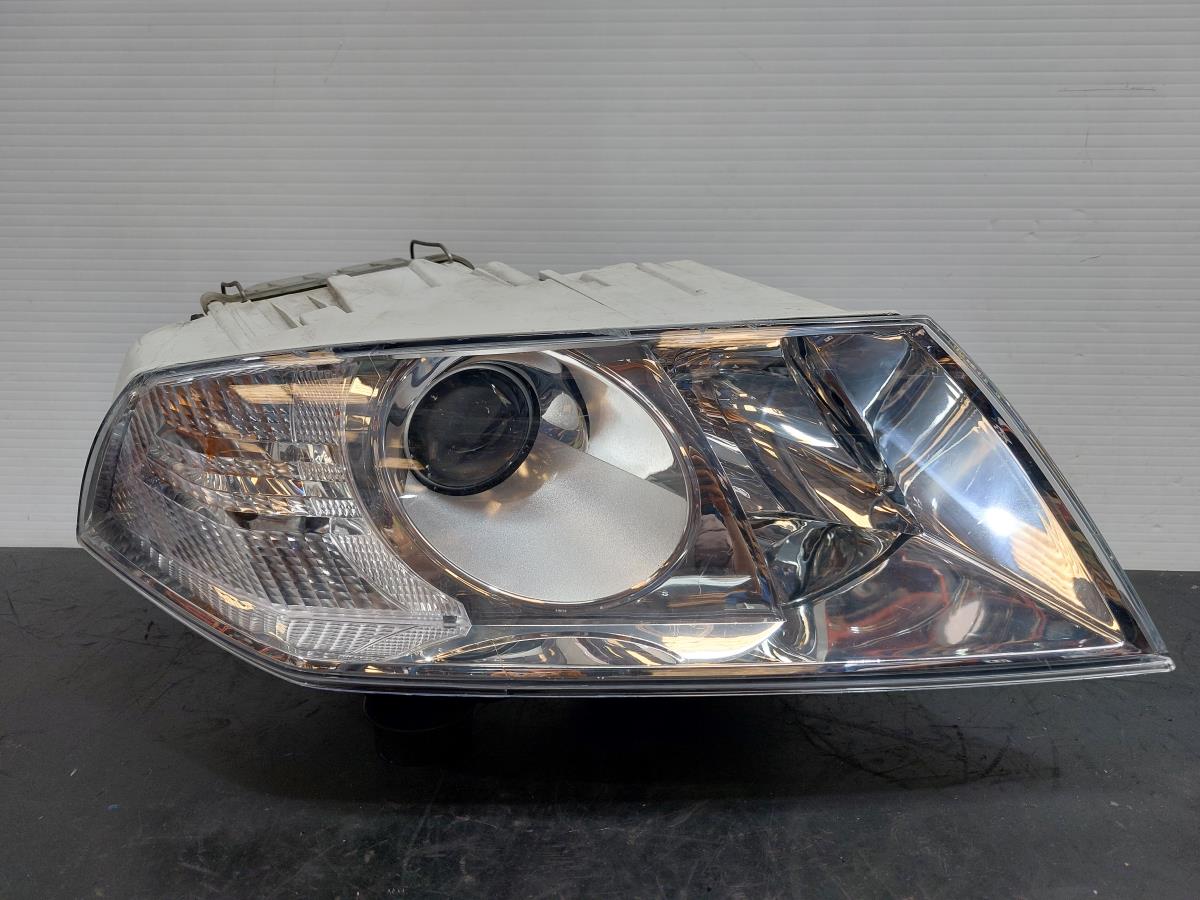 Right Headlight  SKODA OCTAVIA II Combi (1Z5) | 04 - 13