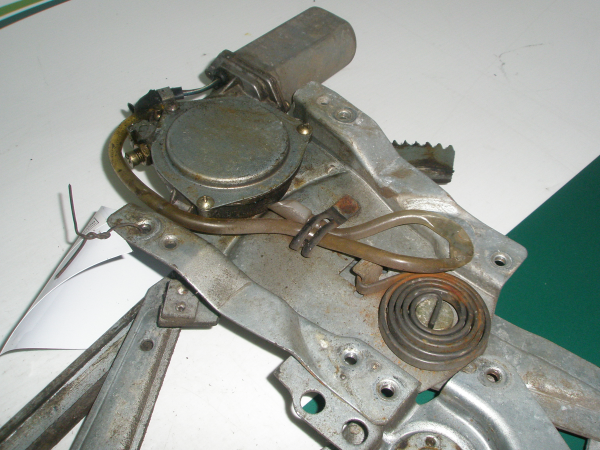 Elevador Frente Dto Electrico ROVER 200 três volumes (XH) | 84 - 89 Imagem-2