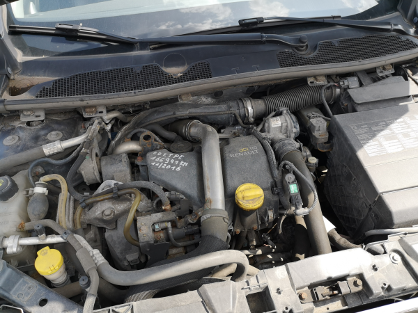 MEGANE III Hatchback  RENAULT - ID V_SALV20140063