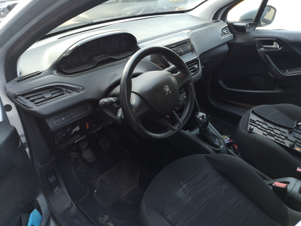 208 I  PEUGEOT - ID V_SALV20140072