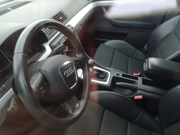 A4 Avant  AUDI - ID V_SALV20140084