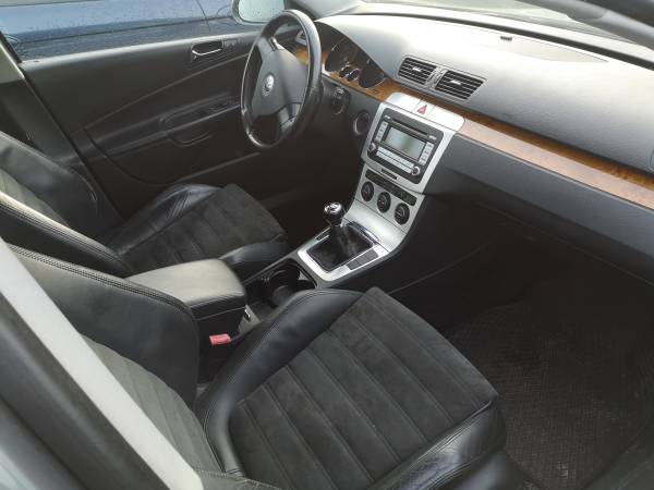 PASSAT Variant  VOLKSWAGEN - ID V_SALV20140086