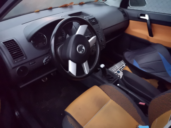 POLO  VOLKSWAGEN - ID V_SALV20140088