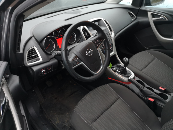 ASTRA J Sports Tourer  OPEL - ID V_SALV20140096