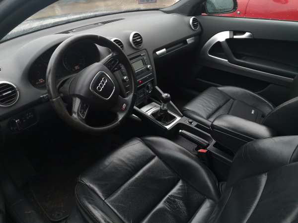 A3  AUDI - ID V_SALV20140100