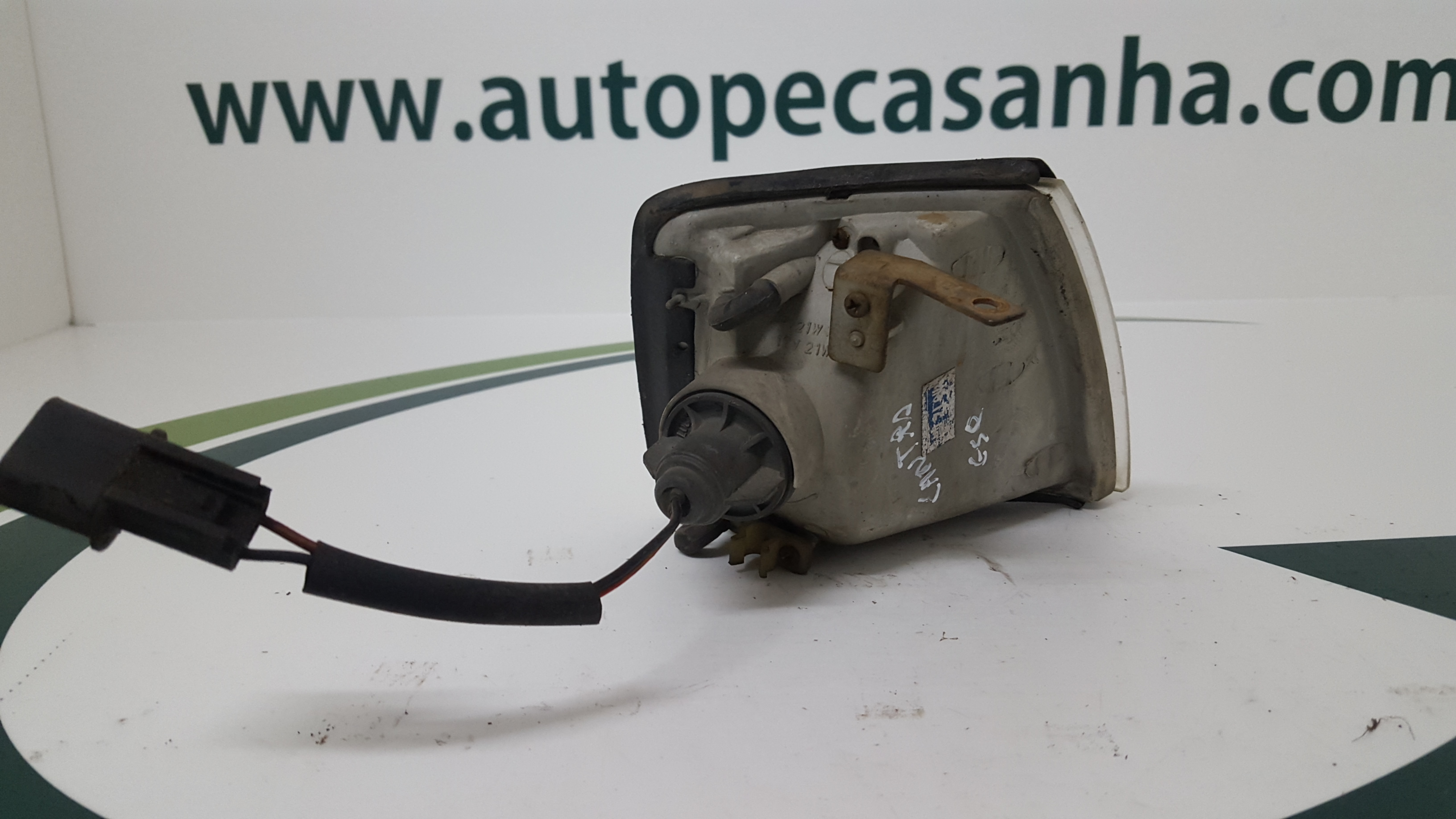 Farolim de Pisca Frente Esq HYUNDAI ELANTRA I (J-1) | 90 - 95 Imagem-1