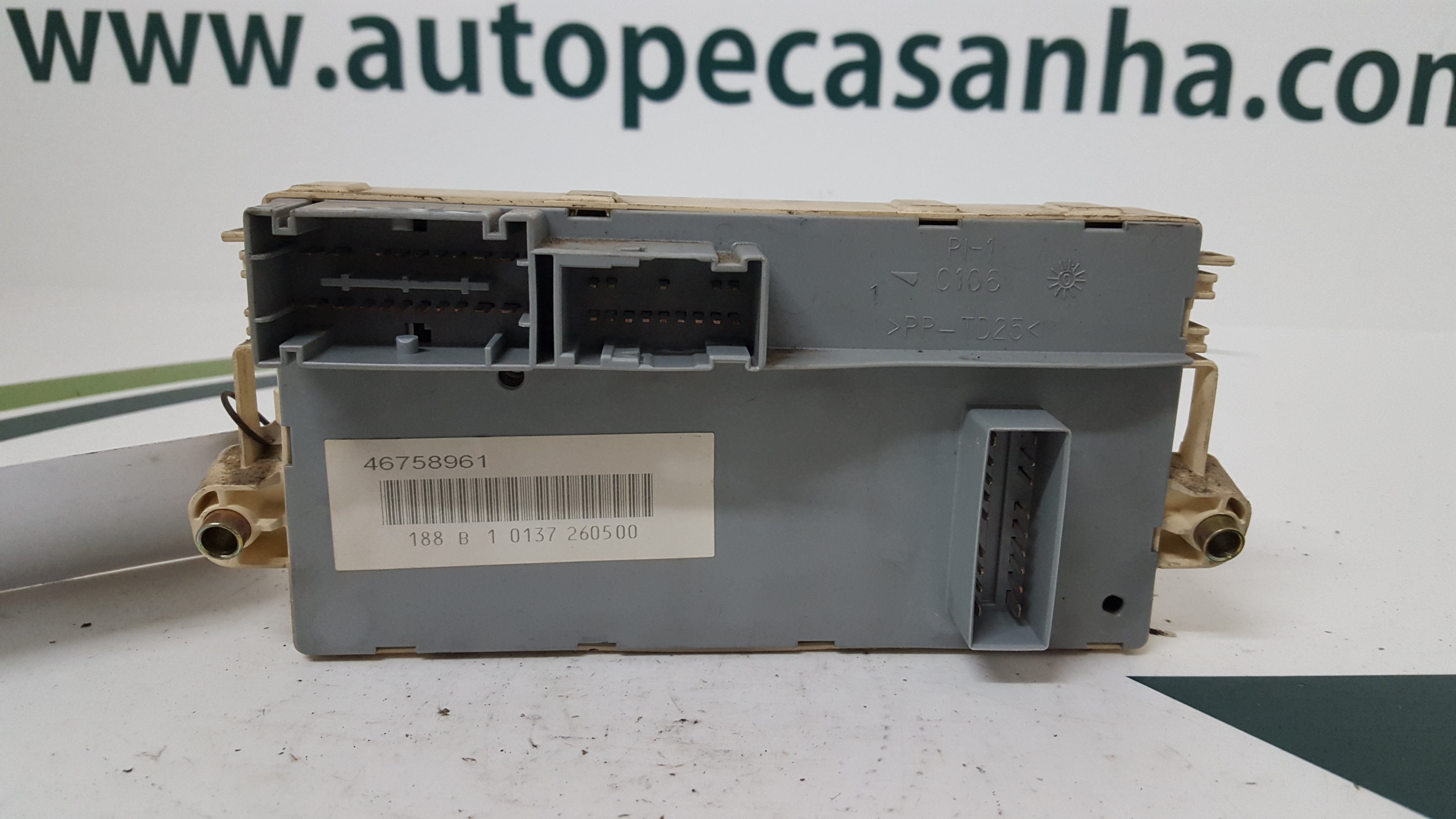 Caixa dos Fusíveis FIAT - ID S_39700