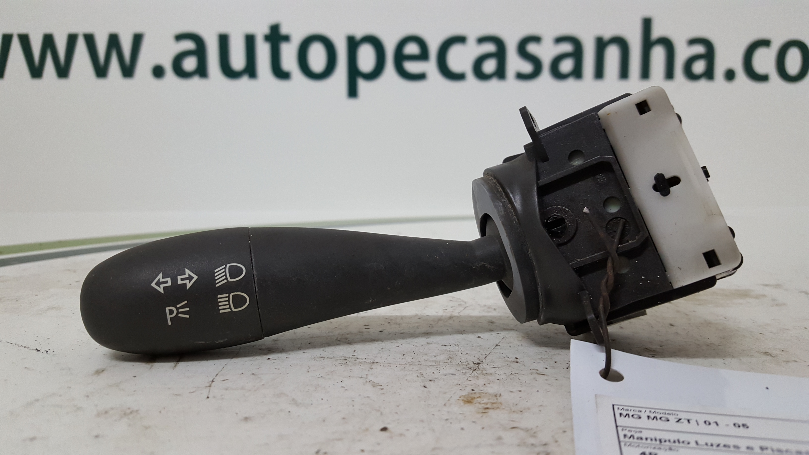 Manipulo Luzes e Piscas MG - ID S_40108