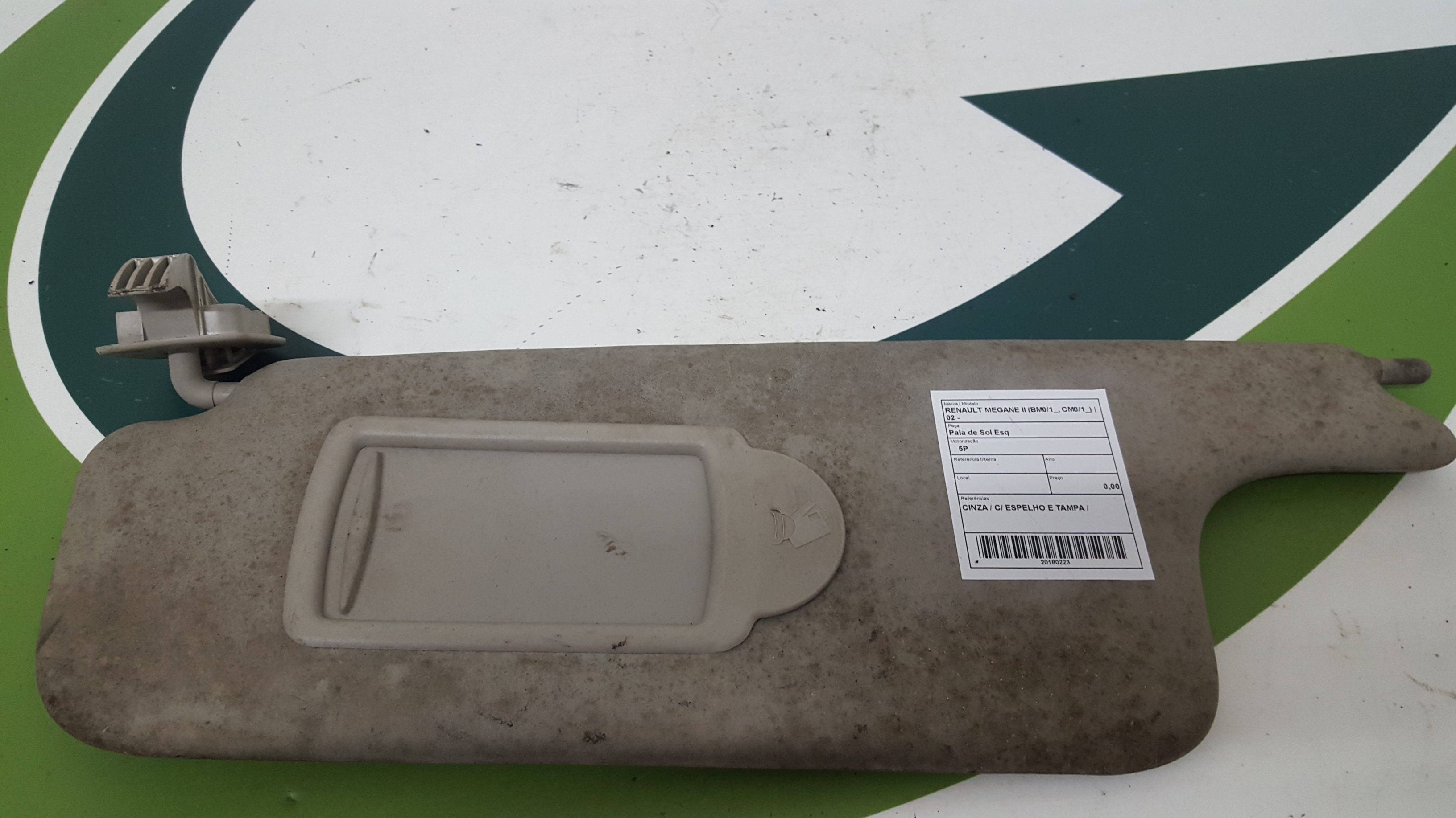 Pala de Sol Esq RENAULT - ID S_40222