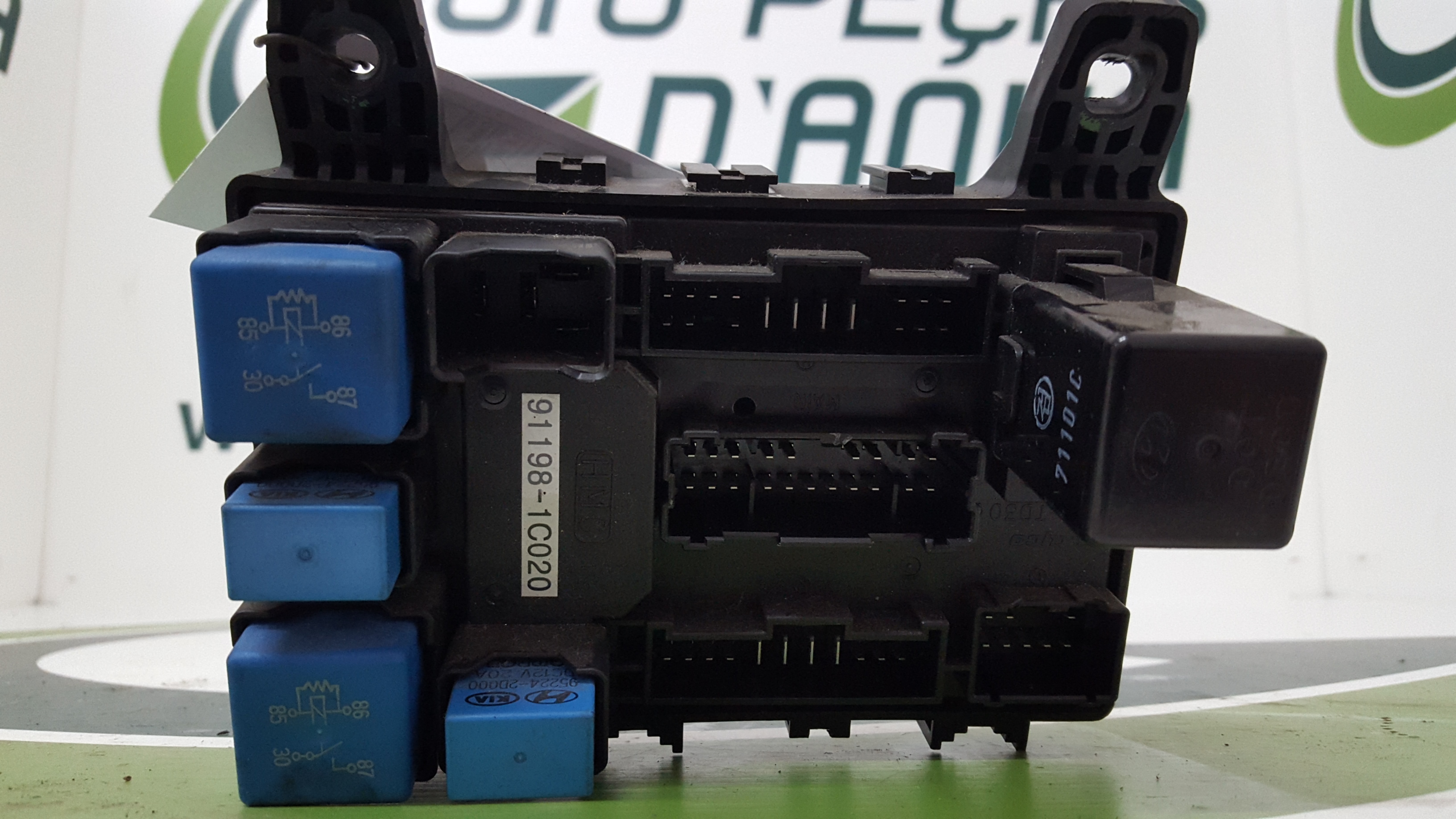 Caixa dos Fusíveis HYUNDAI - ID S_40272