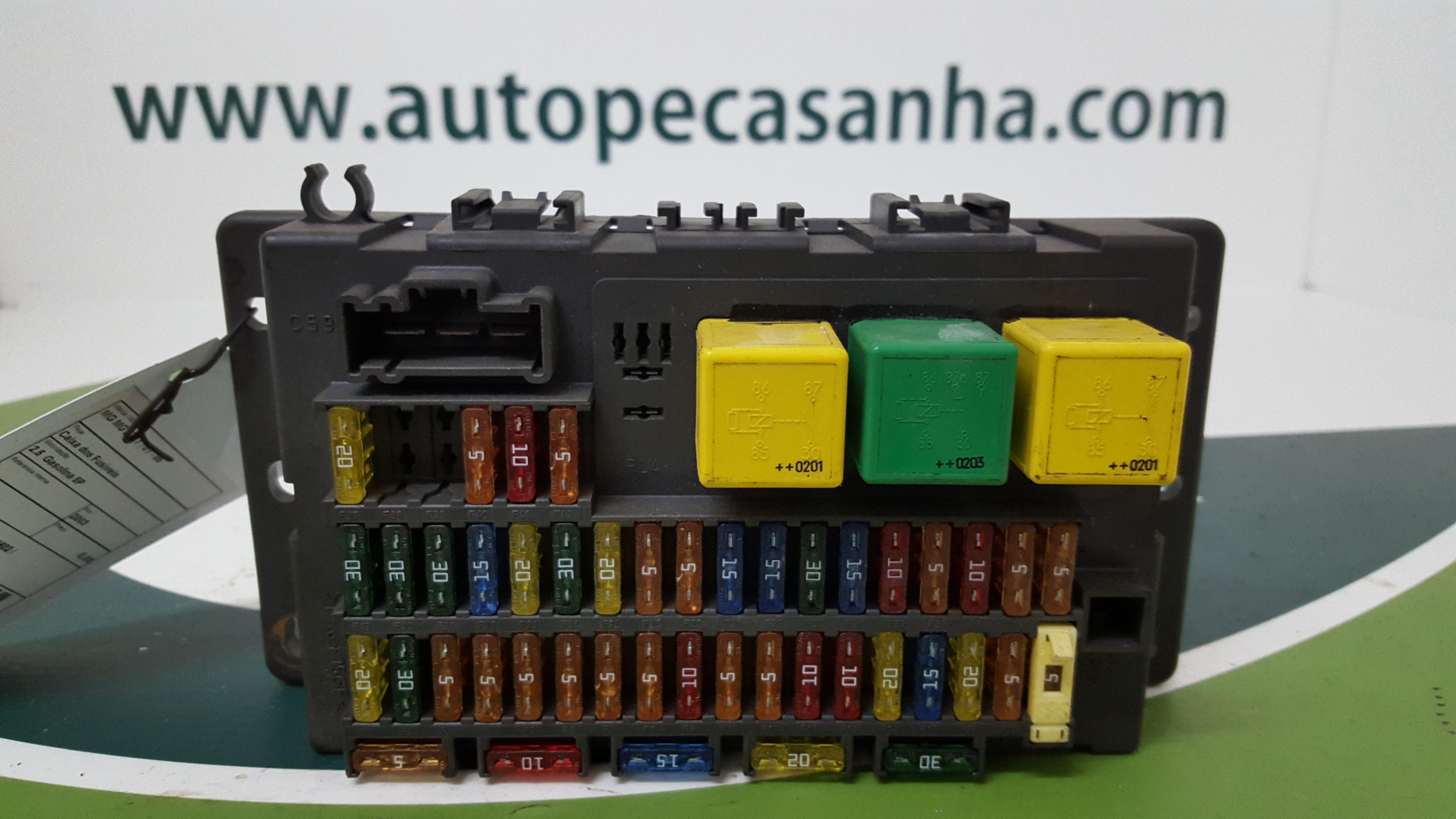 Caixa dos Fusíveis MG MG ZT- T | 01 - 05 Imagem-2