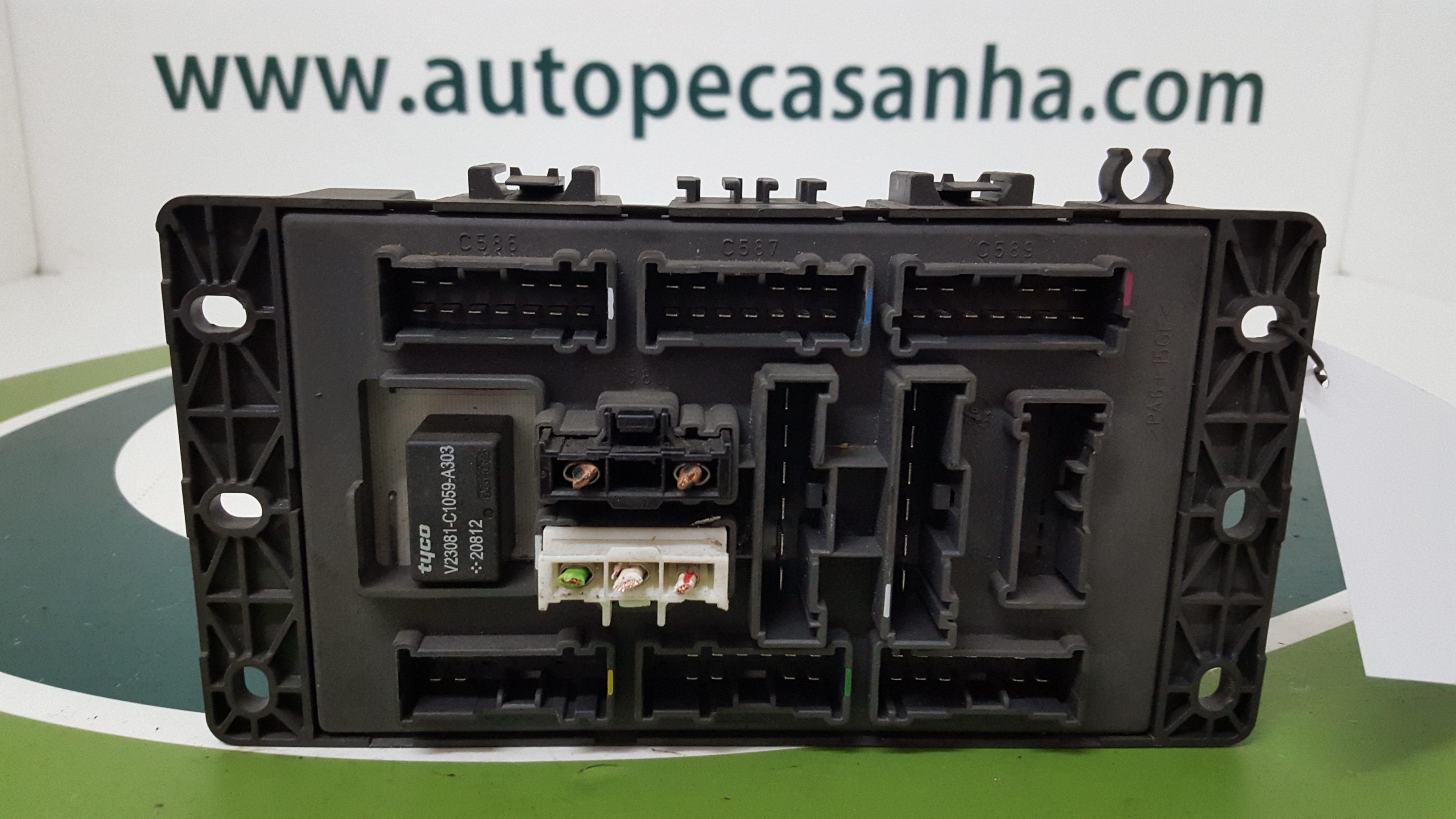 Caixa dos Fusíveis MG MG ZT- T | 01 - 05 Imagem-3