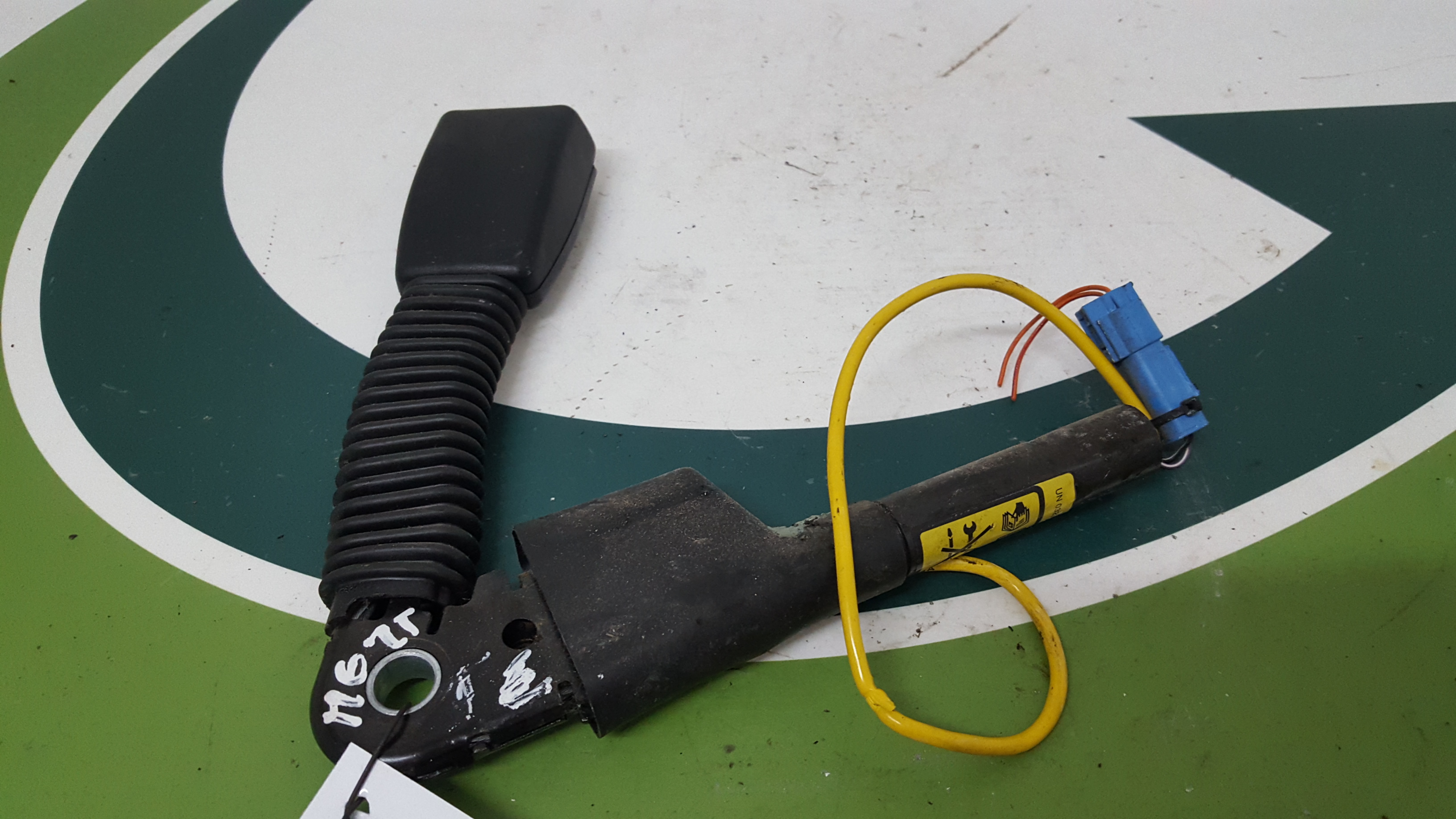 Engate Cinto Frente Esq MG MG ZT- T | 01 - 05 Imagem-1