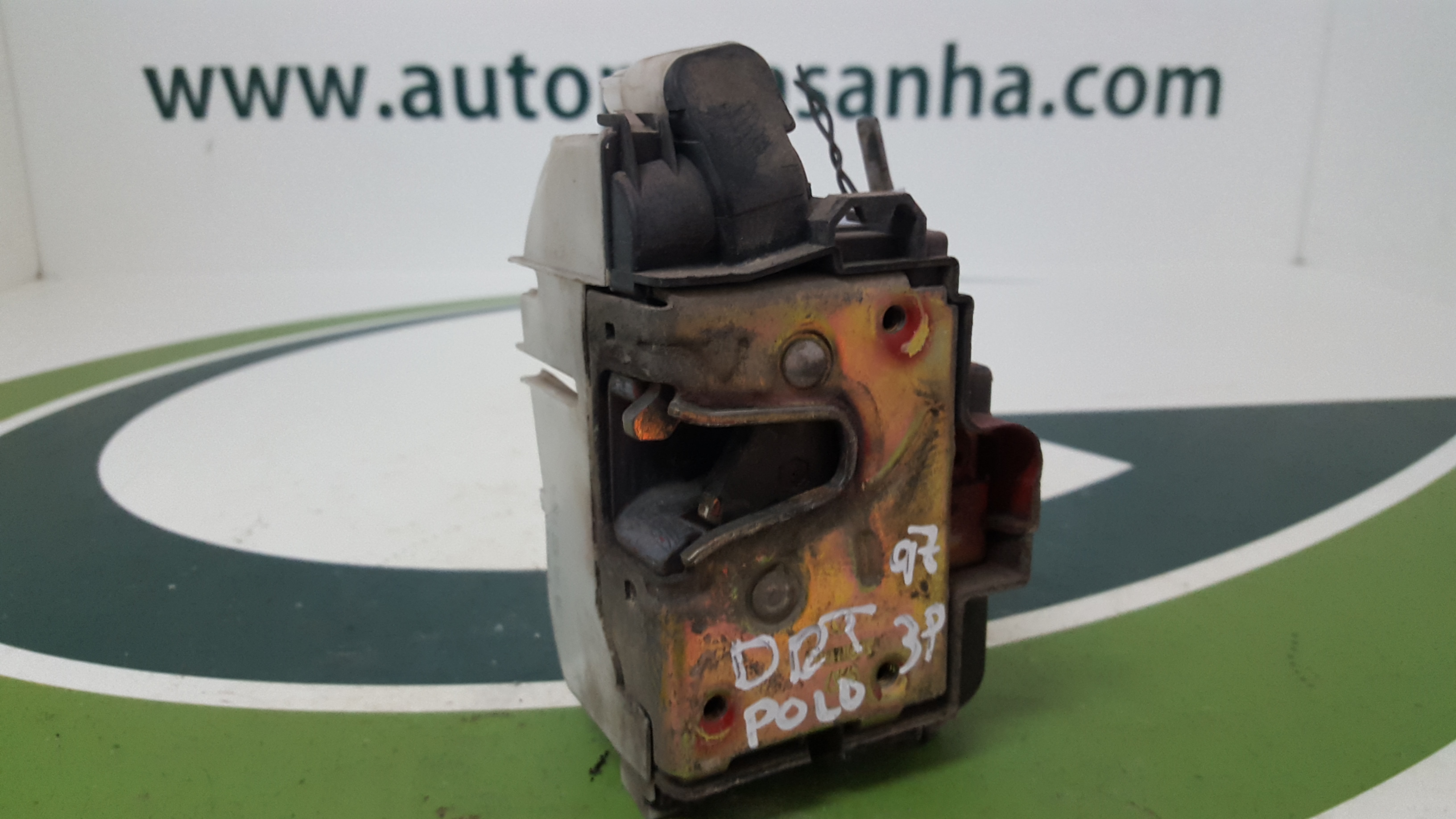 Fecho da Porta Frente Dto VOLKSWAGEN - ID S_41357