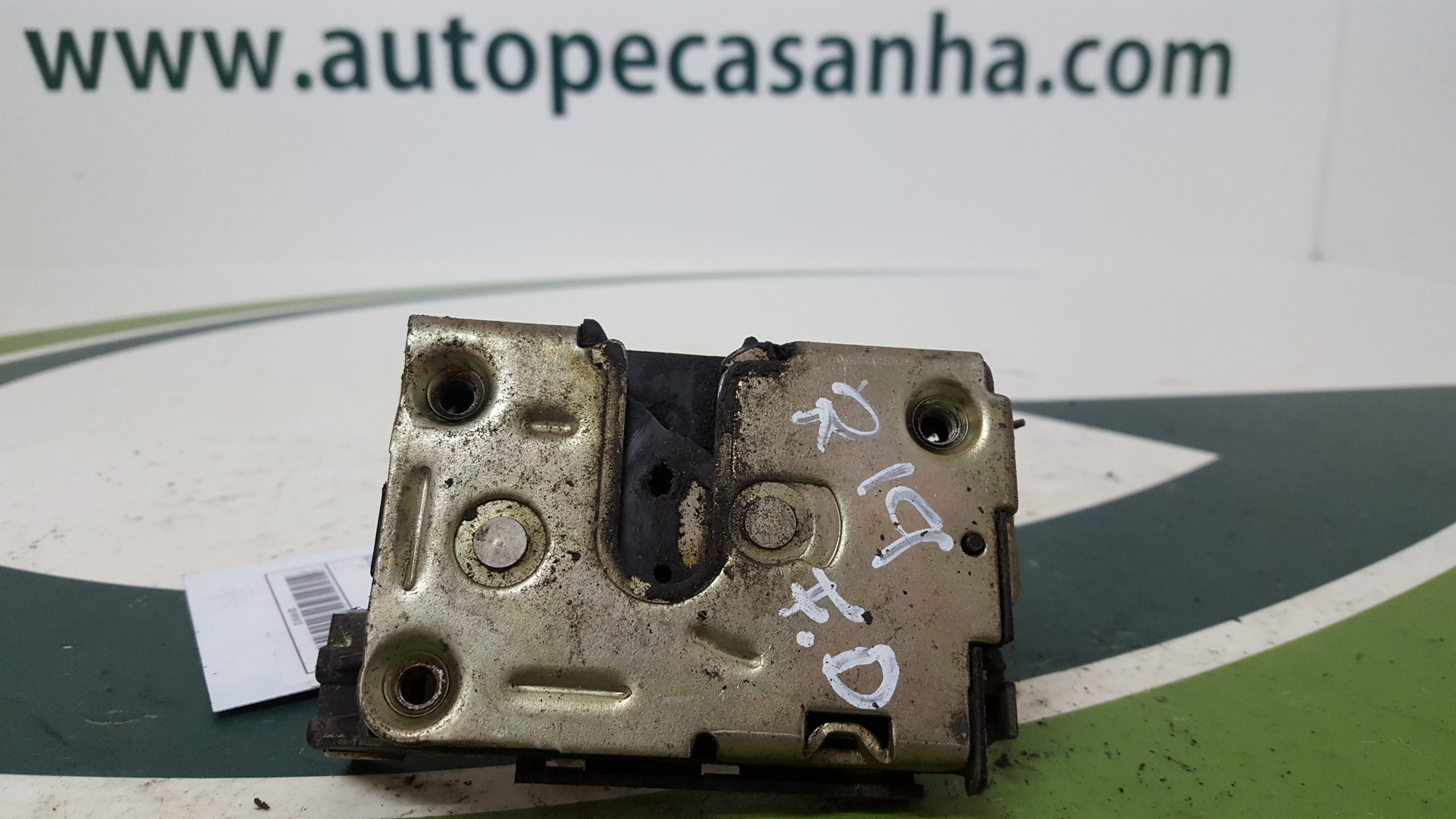 Fecho da Porta Frente Dto RENAULT - ID S_41611