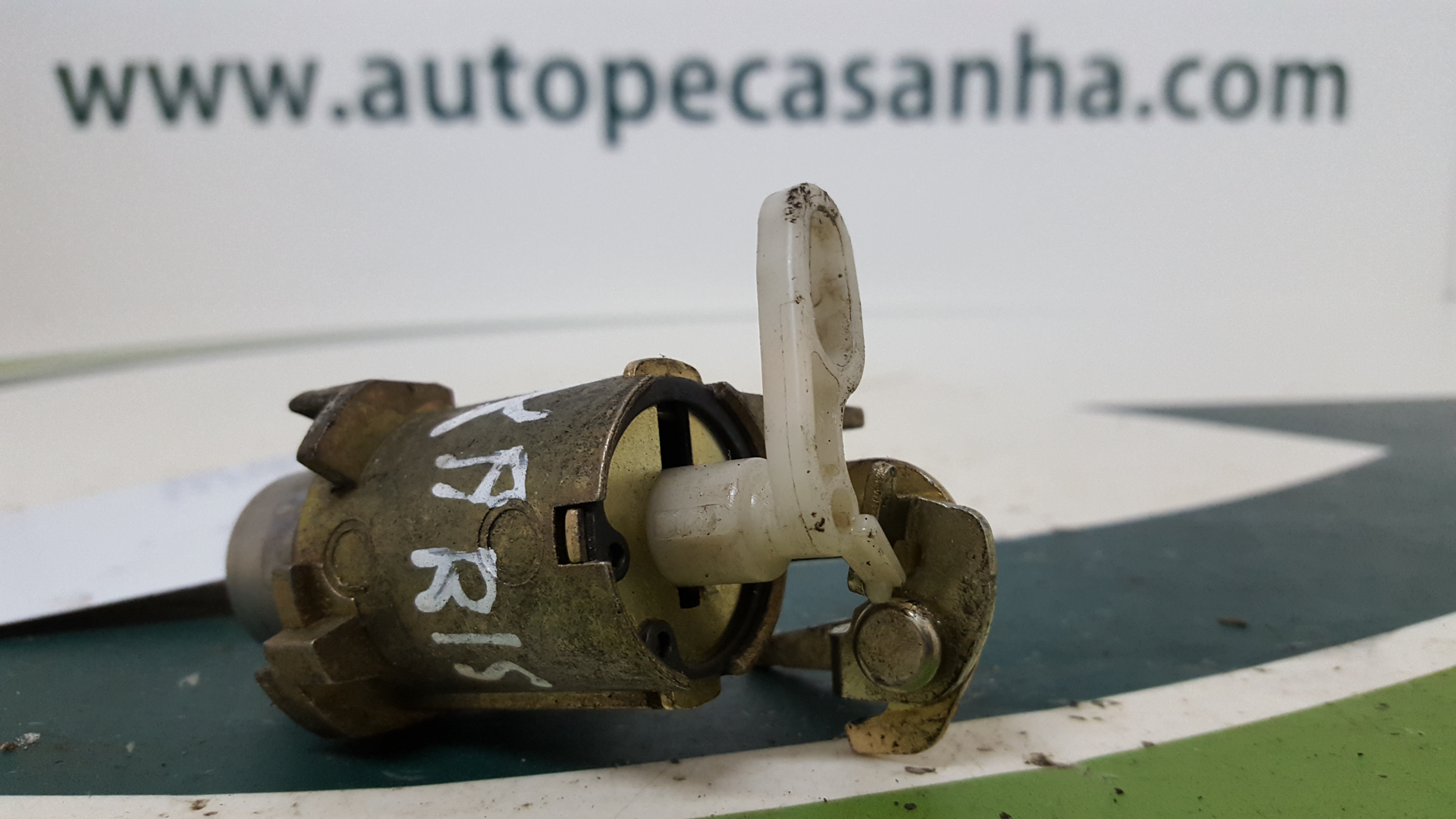 Canhão da Mala TOYOTA YARIS (_P1_) | 99 - 05 Imagem-1