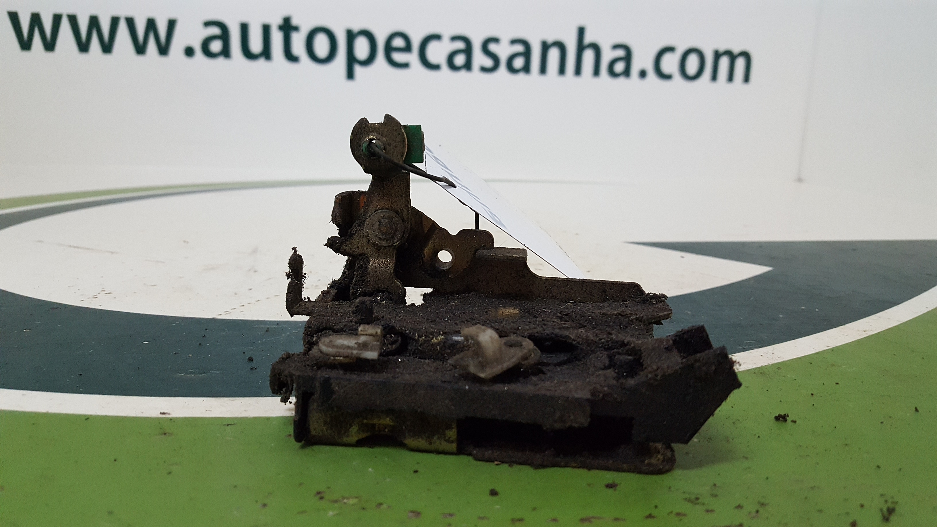 Fecho da Porta Frente Dto RENAULT EXPRESS | 89 - 98 Imagem-1