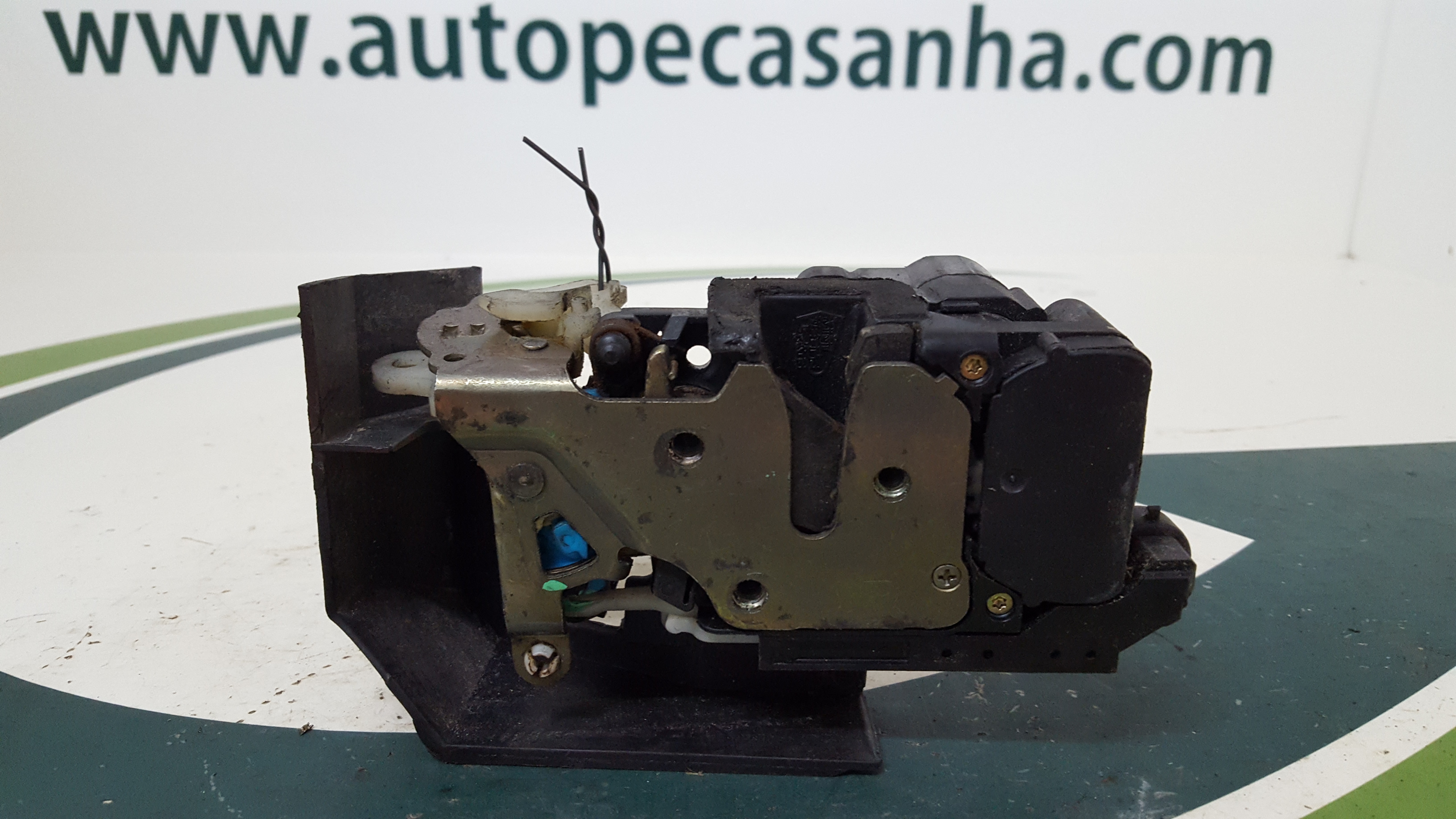 Fecho da Porta Frente Dto ALFA ROMEO - ID S_41956