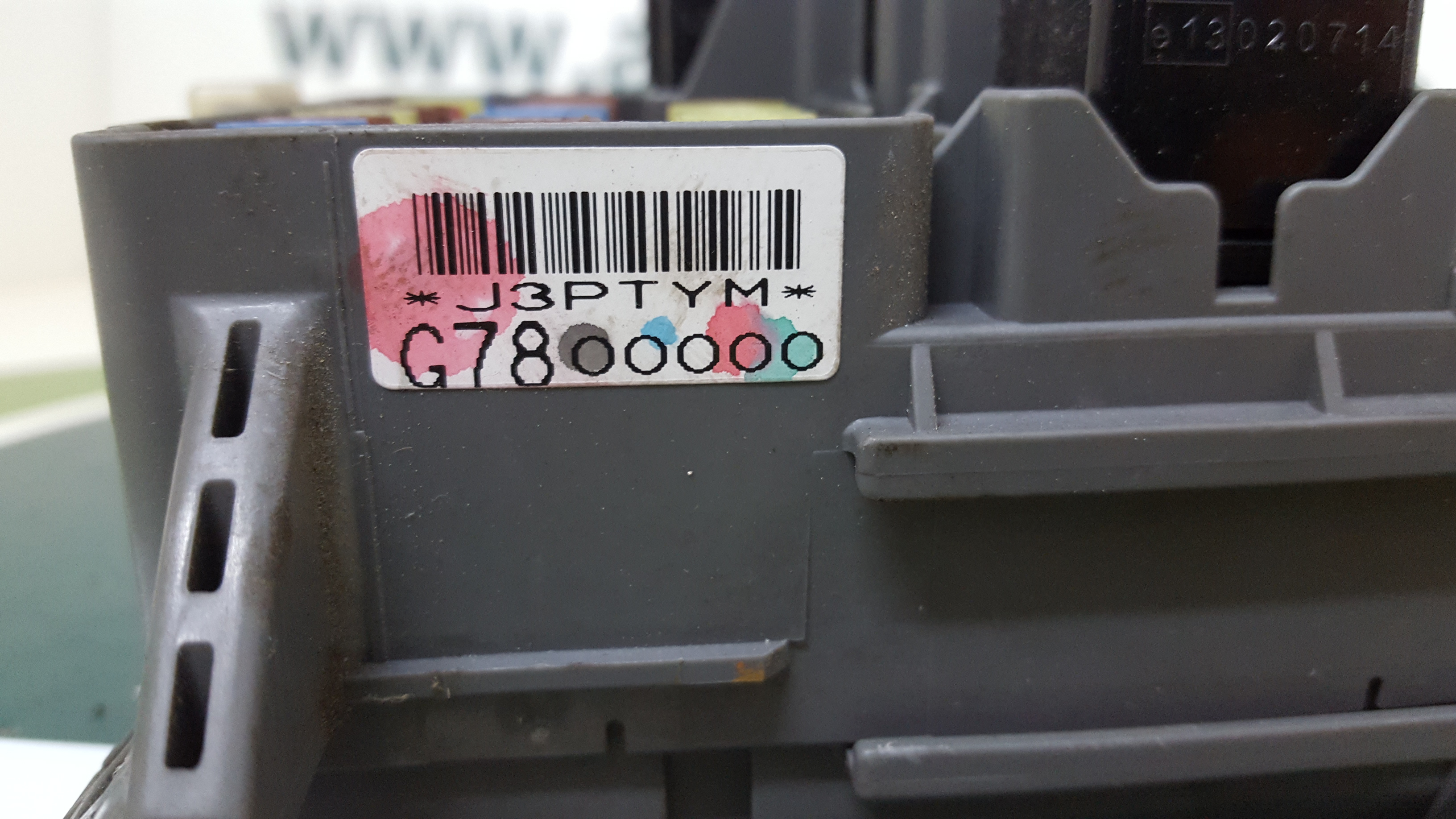 Caixa dos Fusíveis HONDA CIVIC VII três volumes (ES, ET) | 00 - 06 Imagem-3