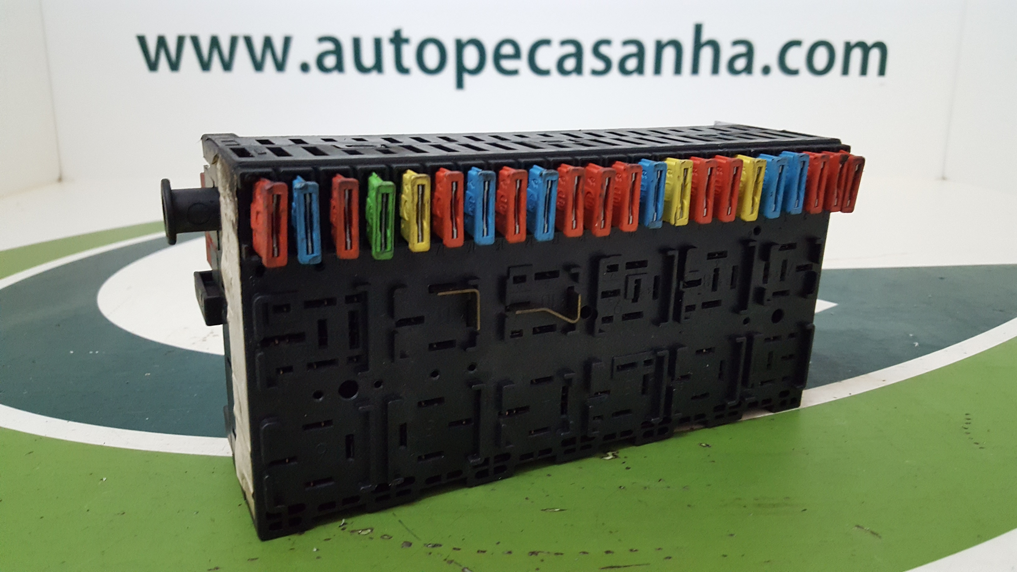 Caixa dos Fusíveis VOLKSWAGEN POLO (6N1) | 94 - 99 Imagem-2