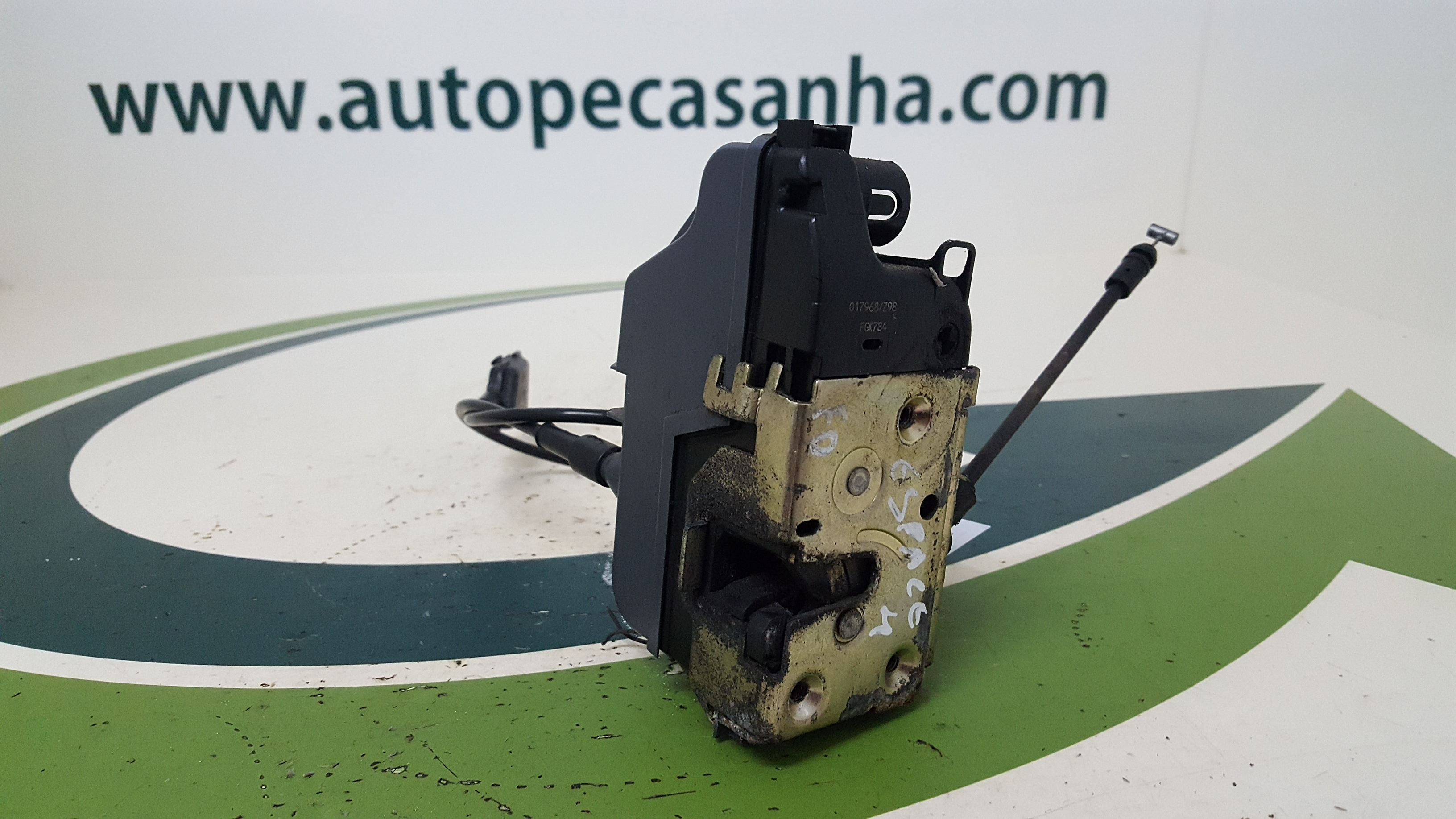 Fecho da Porta Frente Dto RENAULT - ID S_43065