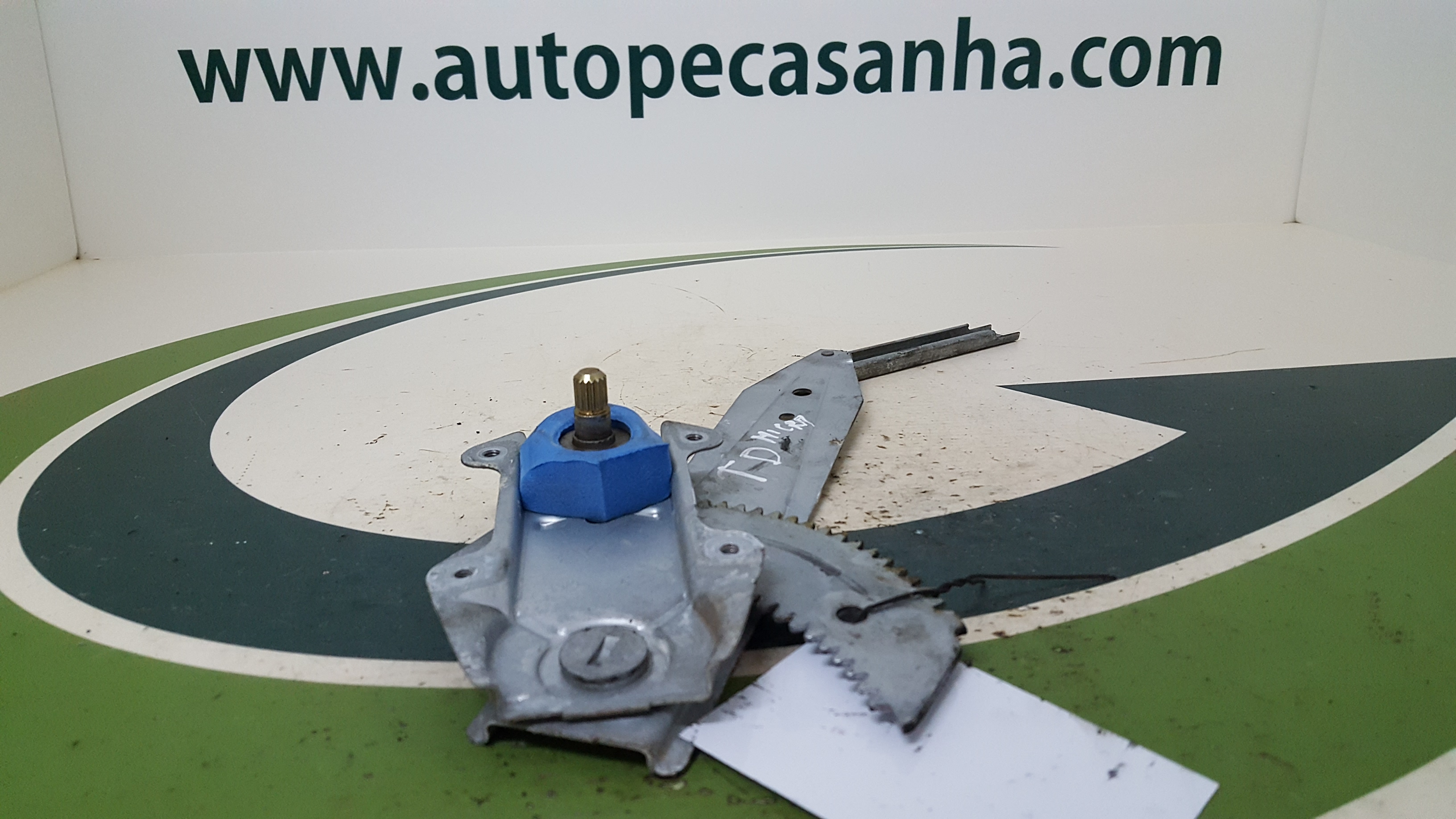 Elevador Trás Dto NISSAN - ID S_43309