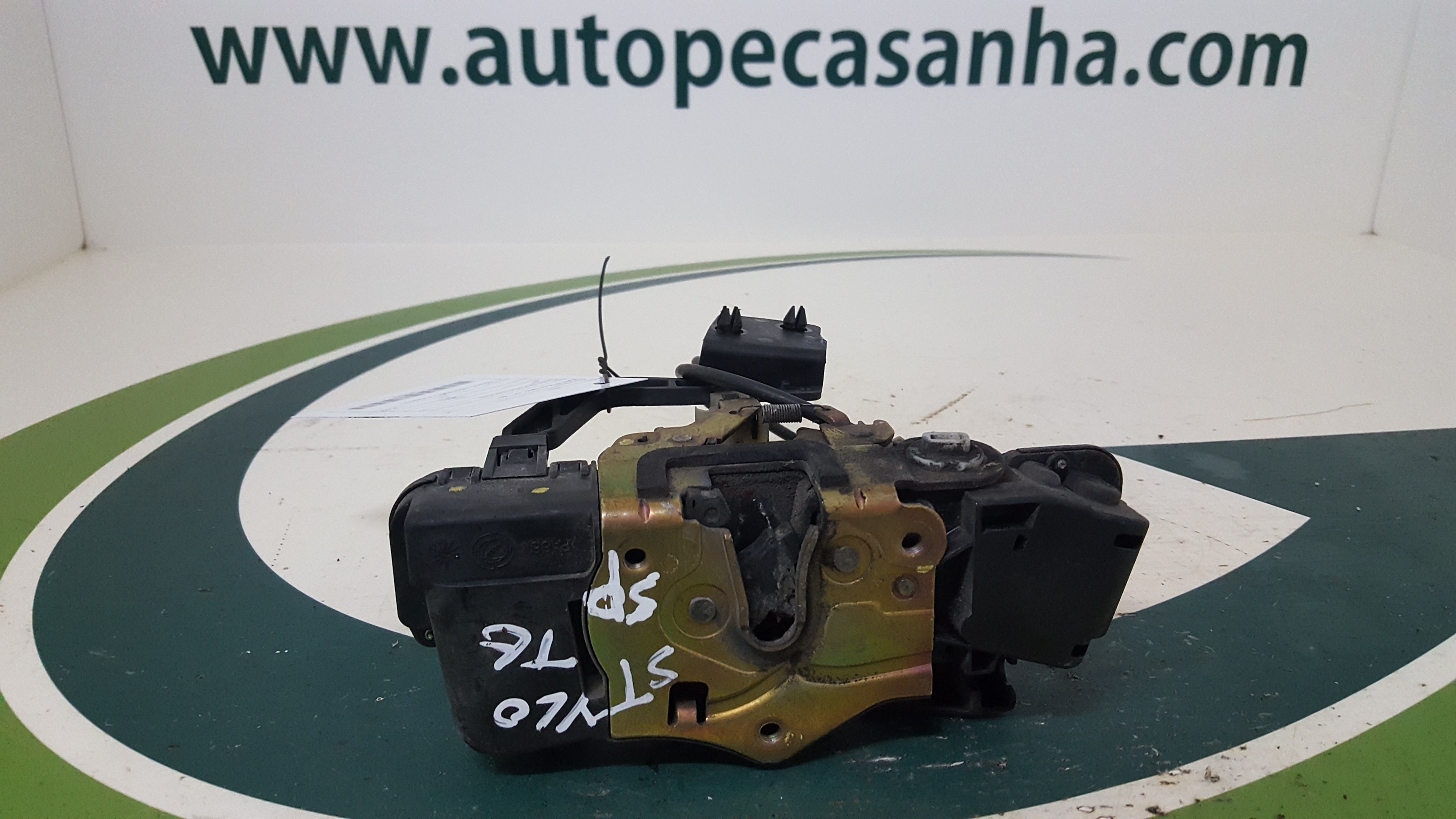 Fecho da Porta Trás Esq FIAT - ID S_43417