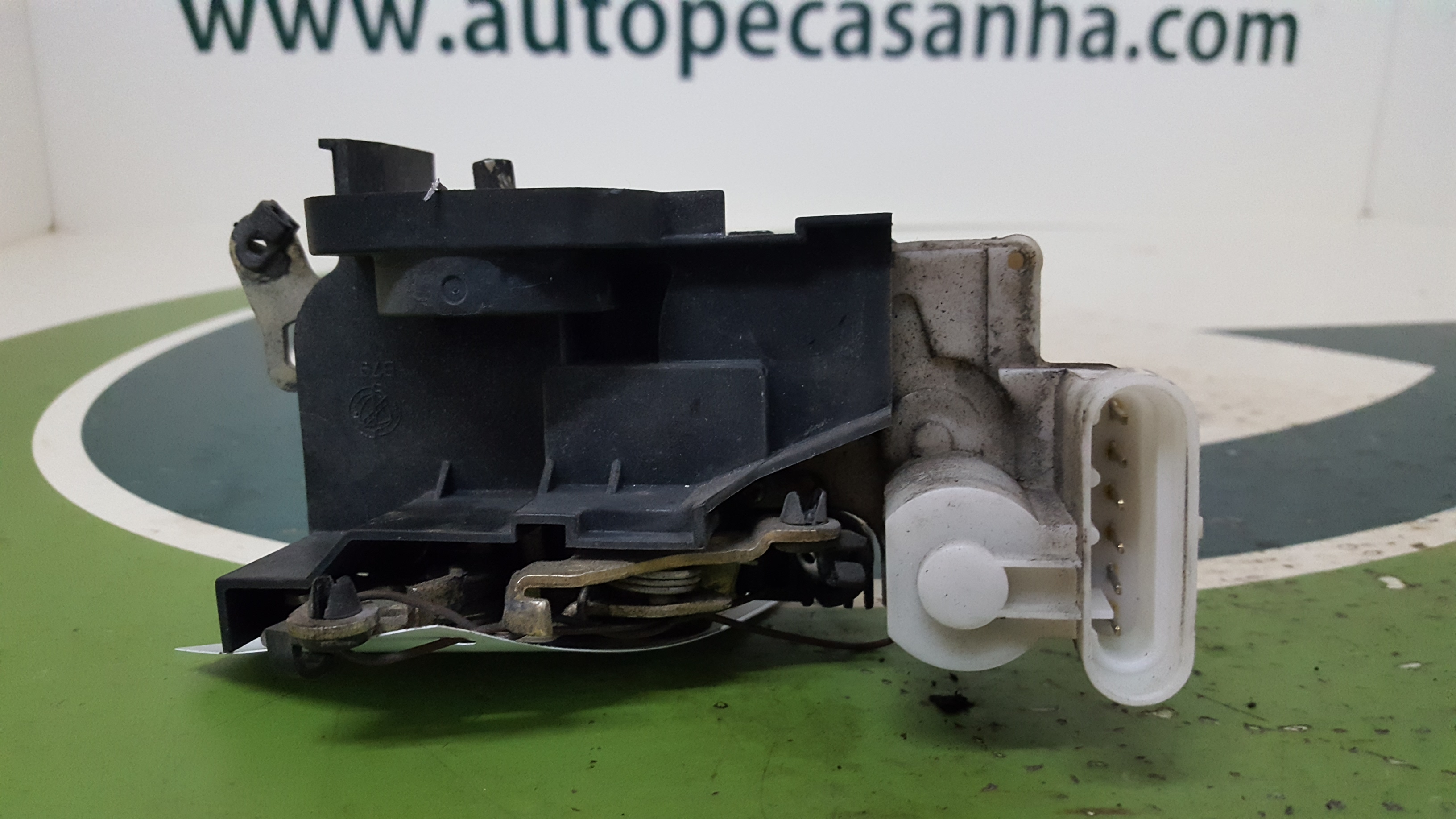 Fecho da Porta Frente Esq FIAT PUNTO (188_) | 99 - 12 Imagem-1