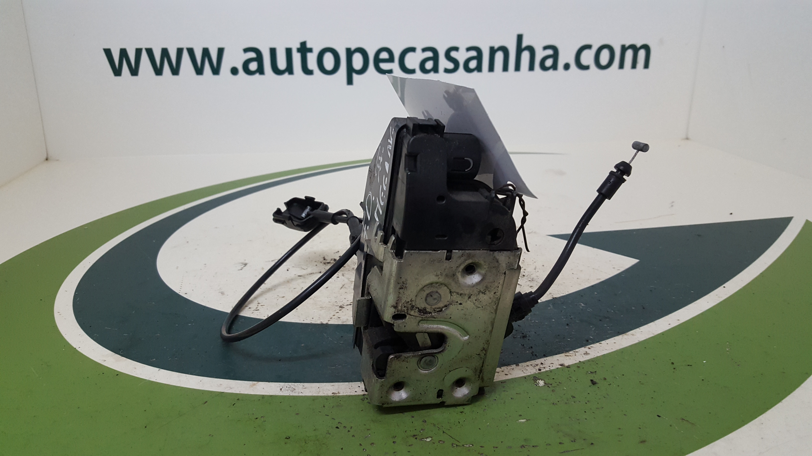 Fecho da Porta Frente Dto RENAULT - ID S_43619