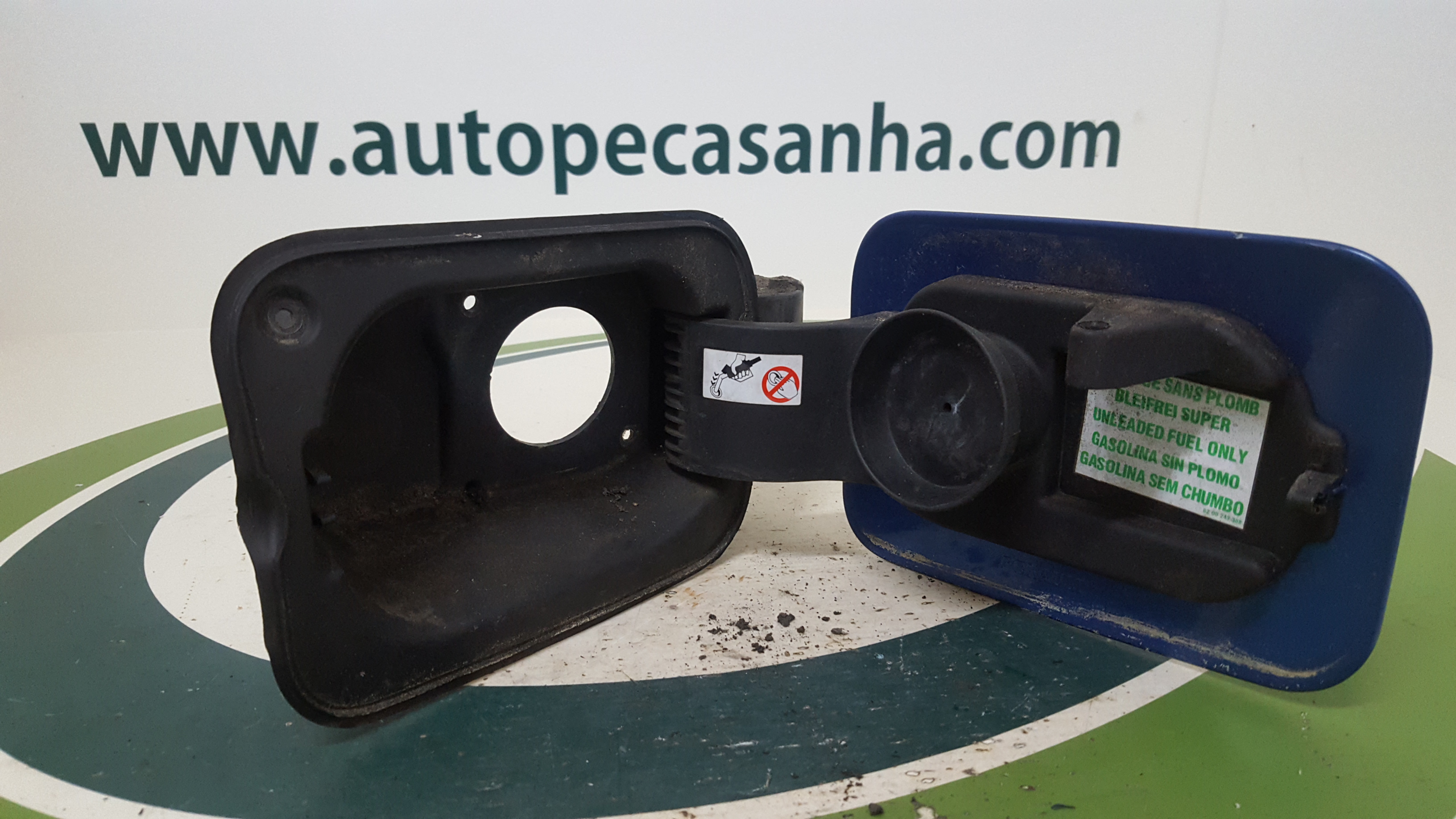 Tampa Exterior de Combustivel RENAULT MEGANE II (BM0/1_, CM0/1_) | 01 - 12 Imagem-1