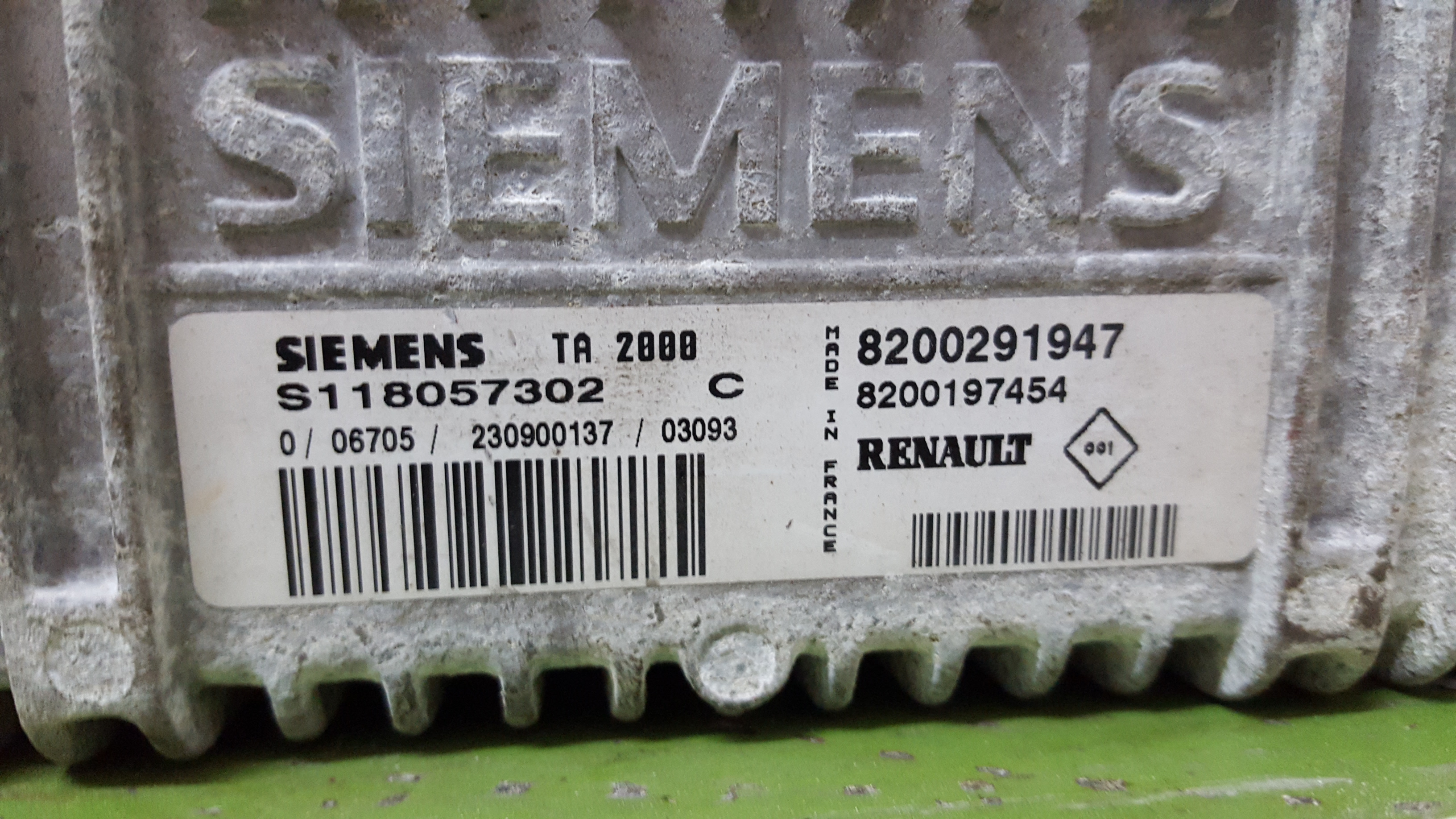 Centralina Caixa Velocidades Automática RENAULT MEGANE II (BM0/1_, CM0/1_) | 01 - 12 Imagem-1