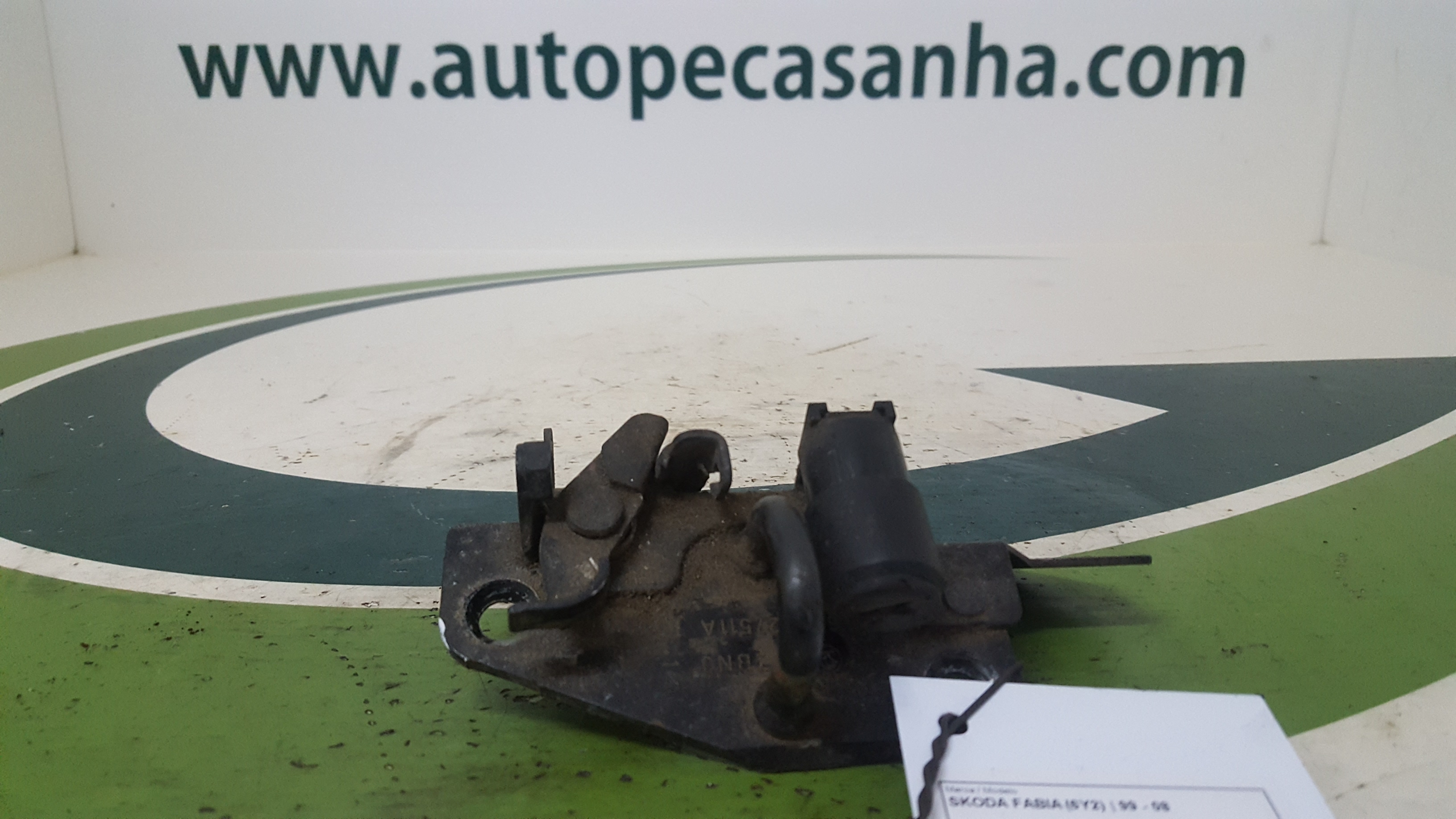 Fecho Capot SKODA - ID S_44070