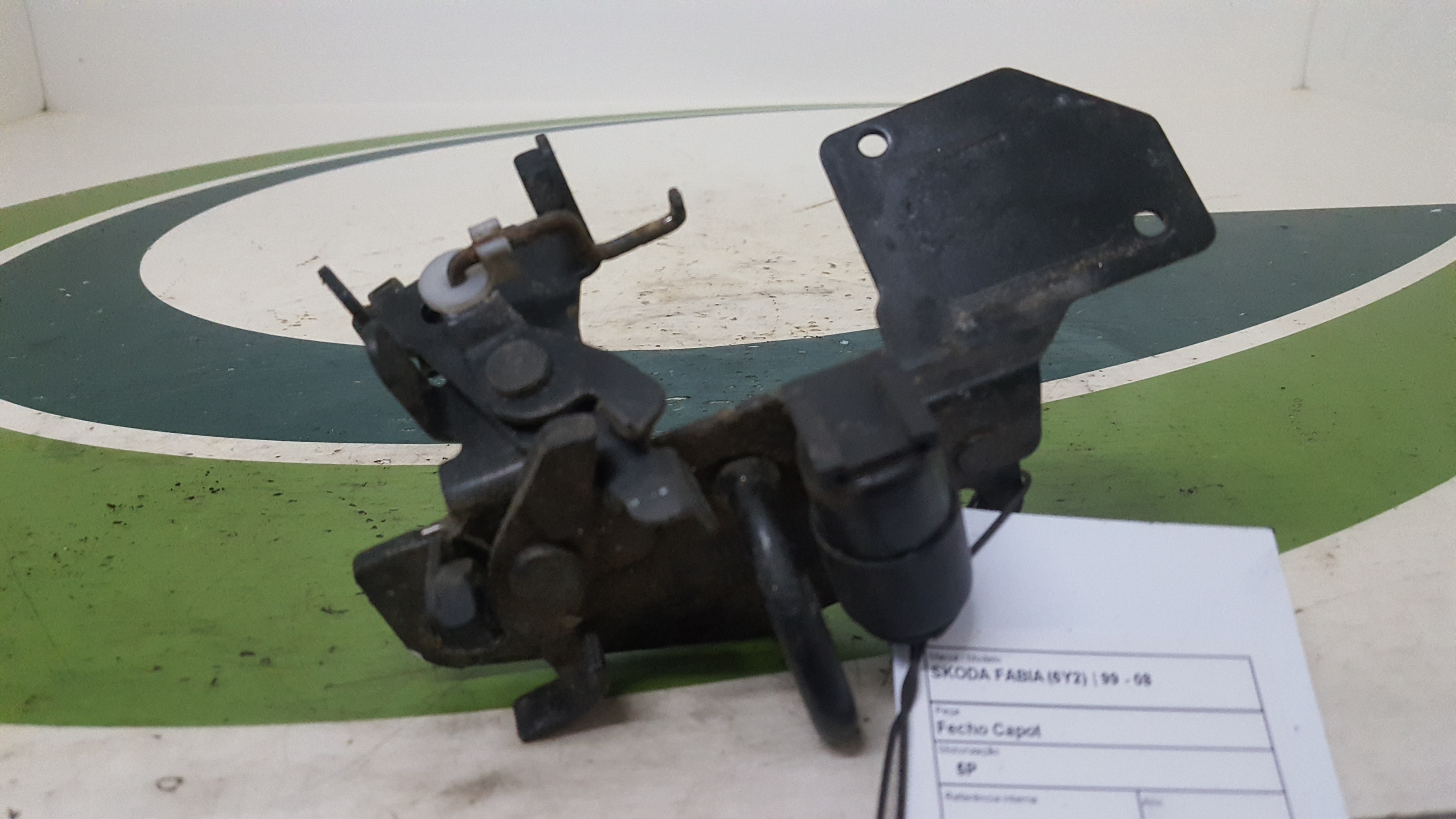 Fecho Capot SKODA FABIA I (6Y2) | 99 - 08 Imagem-1