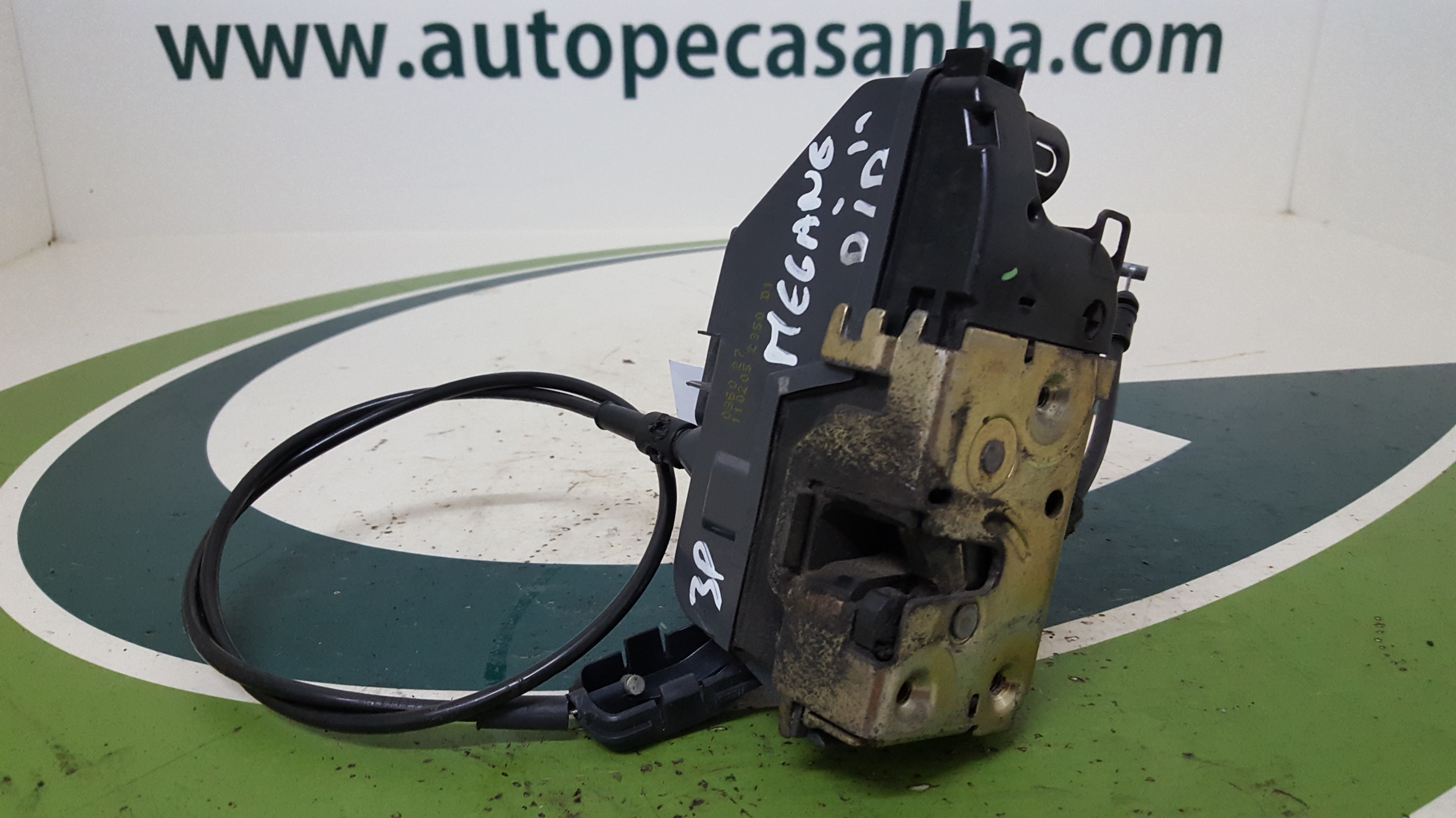 Fecho da Porta Frente Dto RENAULT - ID S_44533