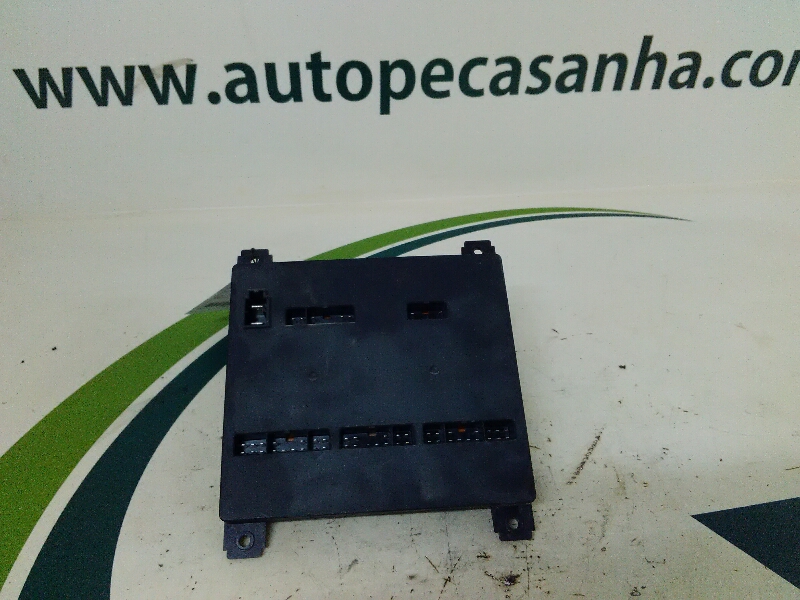 Caixa dos Fusíveis NISSAN L-Serie | 95 - 00 Imagem-1