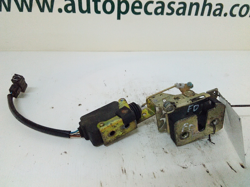 Fecho da Porta Frente Dto SKODA - ID S_48239