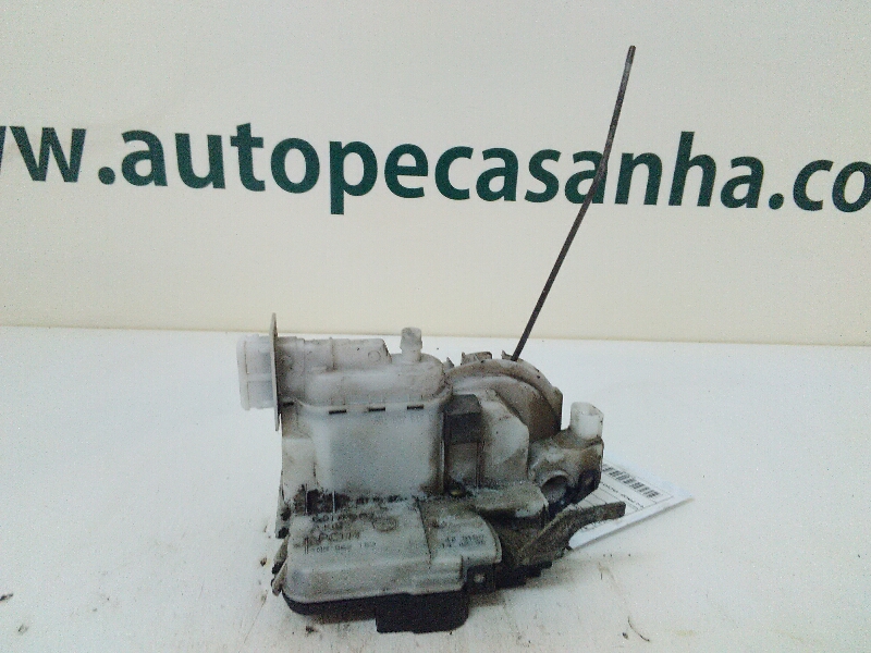 Fecho da Porta Frente Esq VOLKSWAGEN POLO (6N1) | 94 - 99 Imagem-1